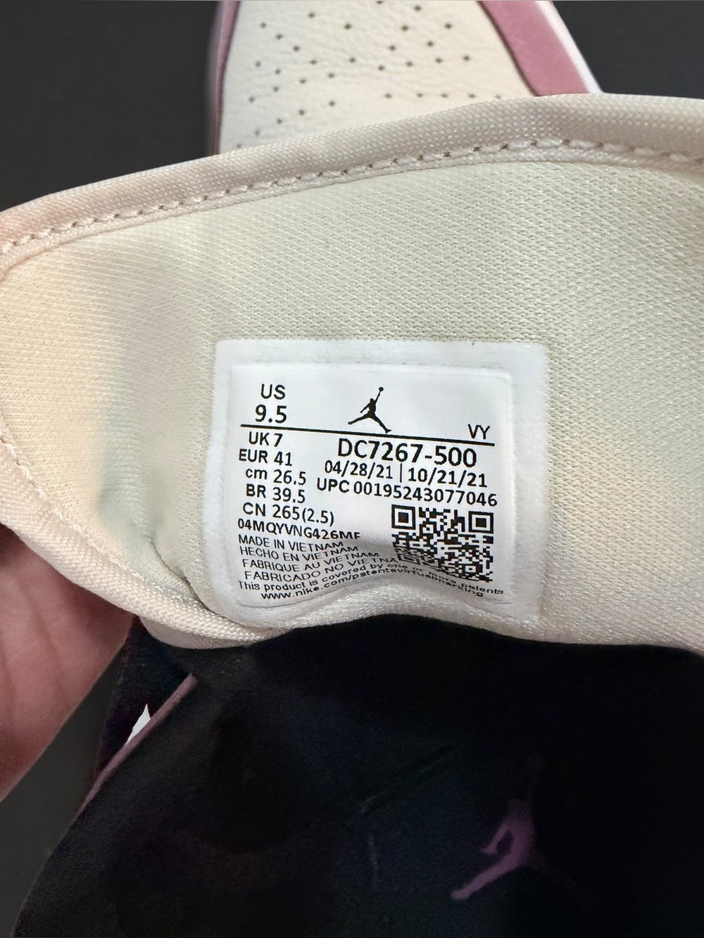 Air Jordan 1 Mid SE "Berry Pink" / "Light Mulberry" Suede (Women’s 9.5) - Picture 5 of 5